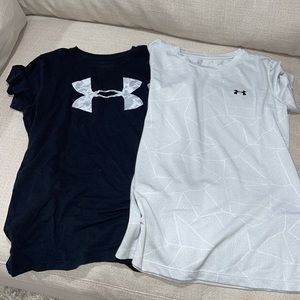 Like new womens Under Armor t shirts.